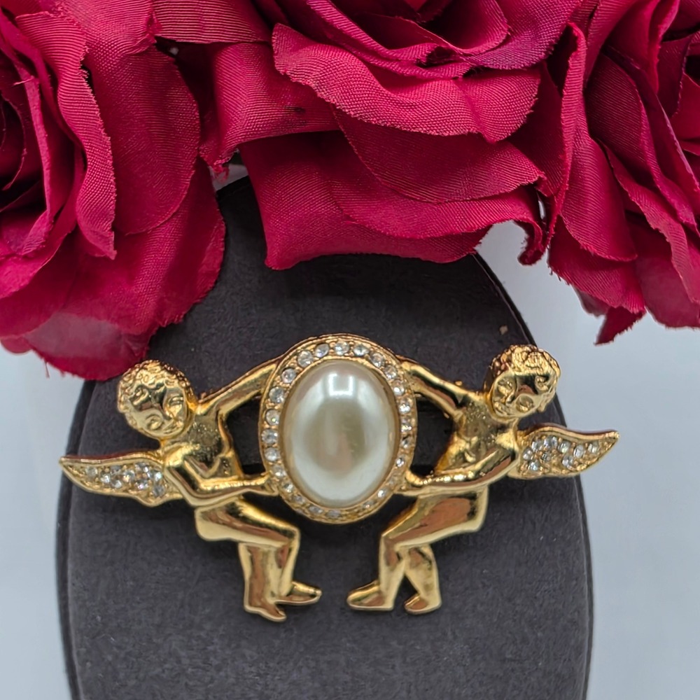 Vintage Gold Tone Cherub Angel Brooch‎ Faux Pearl Rhinestone Winged Putti Pin